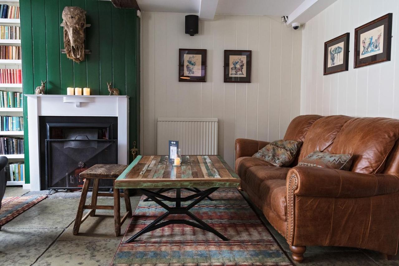 The Black Lion Hotel Little Walsingham Exteriér fotografie