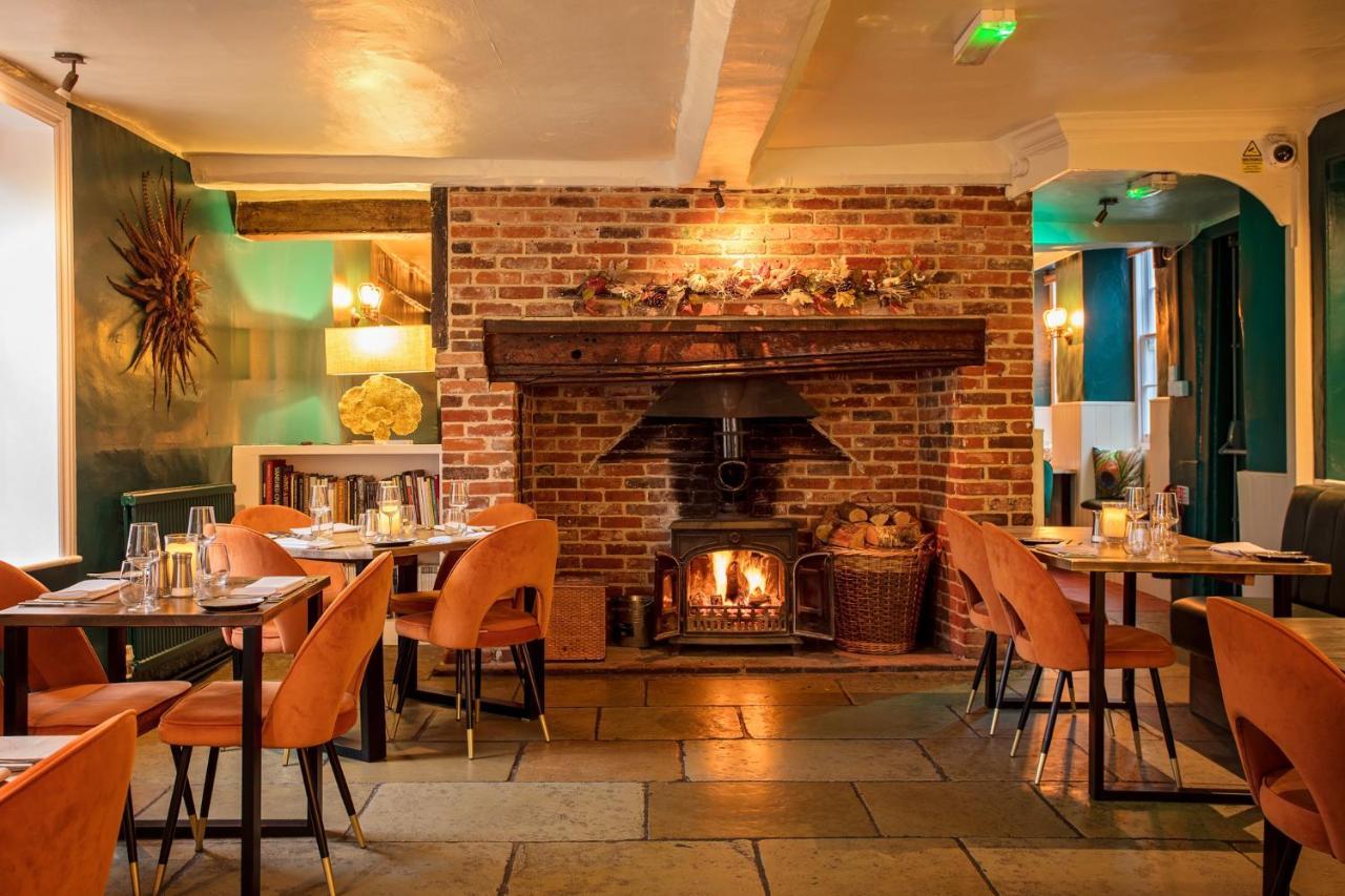 The Black Lion Hotel Little Walsingham Exteriér fotografie