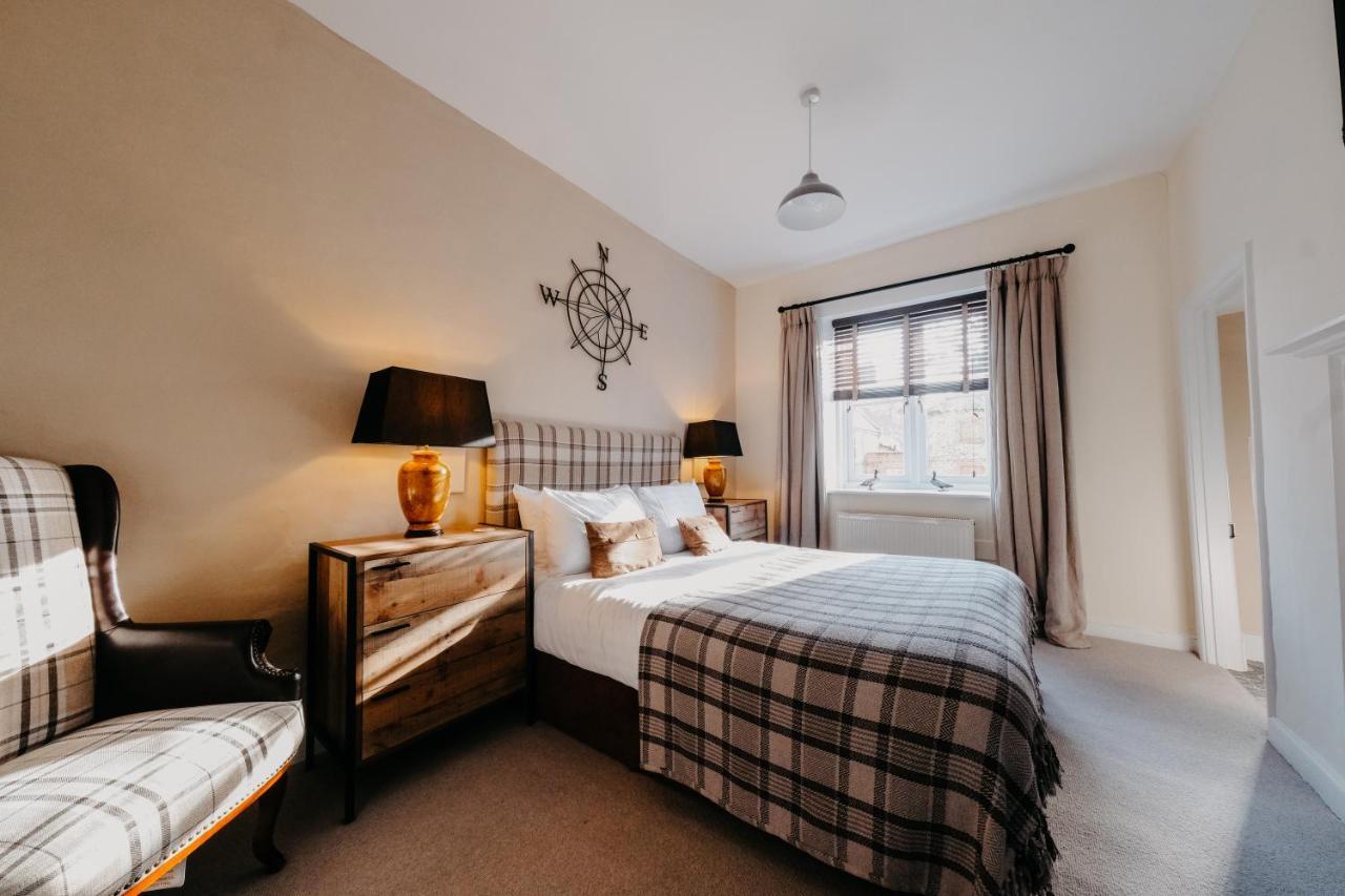The Black Lion Hotel Little Walsingham Exteriér fotografie