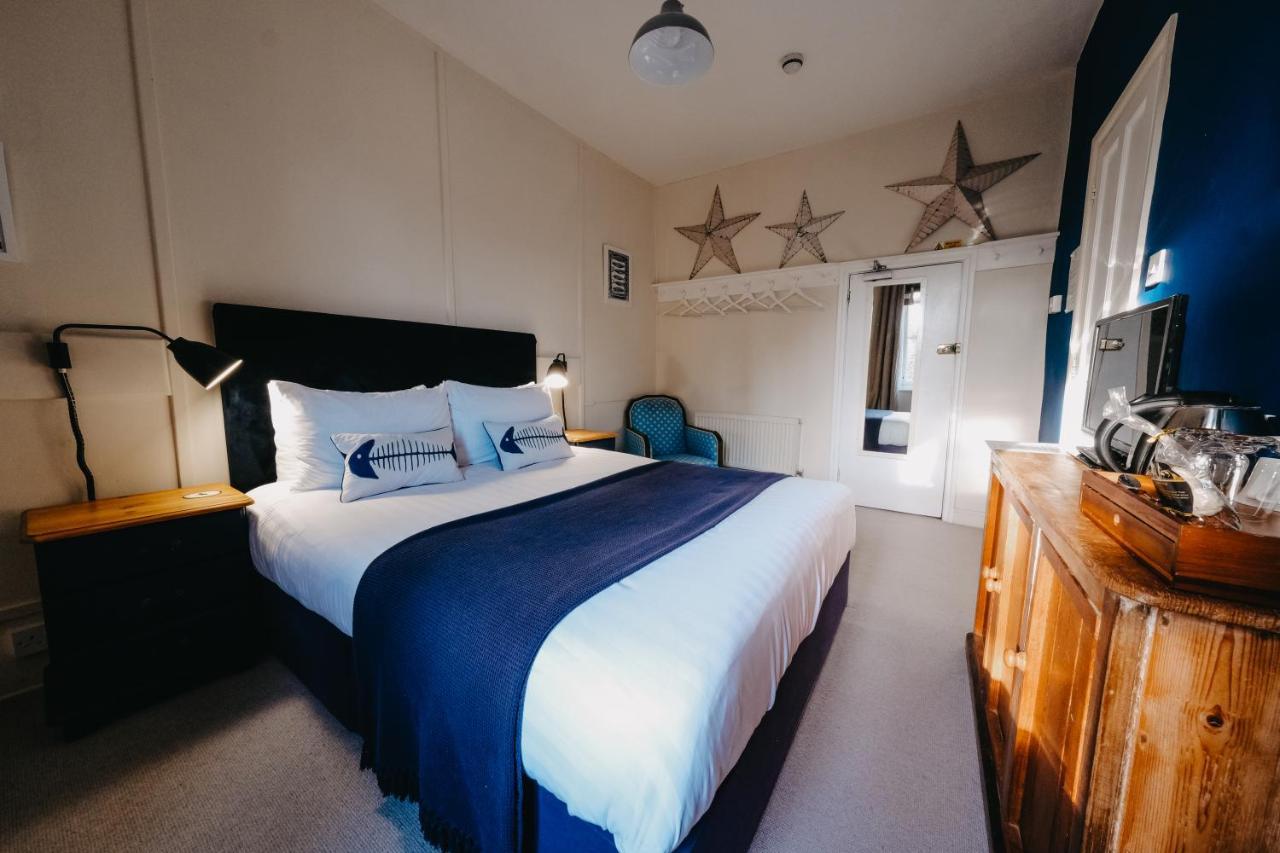 The Black Lion Hotel Little Walsingham Exteriér fotografie